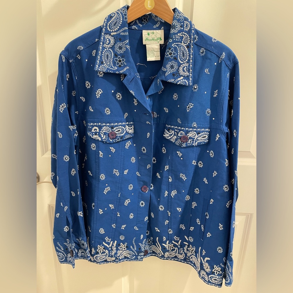 Quacker Factory 100 % cotton fancy snazzy blue shirt jacket.